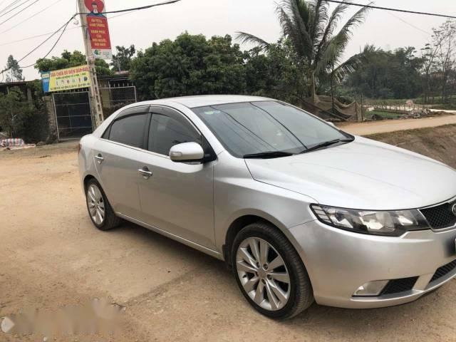 Bán xe Kia Forte sản xuất 2010, màu bạc  