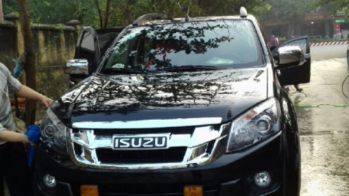 Xe Isuzu Dmax 2.5 MT 2016, màu đen, giá tốt