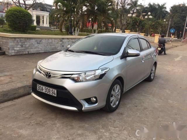 Bán Toyota Vios E sản xuất 2014, màu bạc giá cạnh tranh