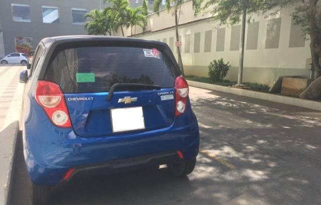 Bán xe Chevrolet Spark năm 2016, màu xanh 