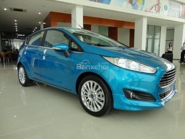 Bán xe Ford Fiesta 1.5L 1.0L AT, đời 2018, giá xe chưa giảm, liên hệ để nhận giá xe rẻ nhất: 093.114.2545 - 097.140.7753