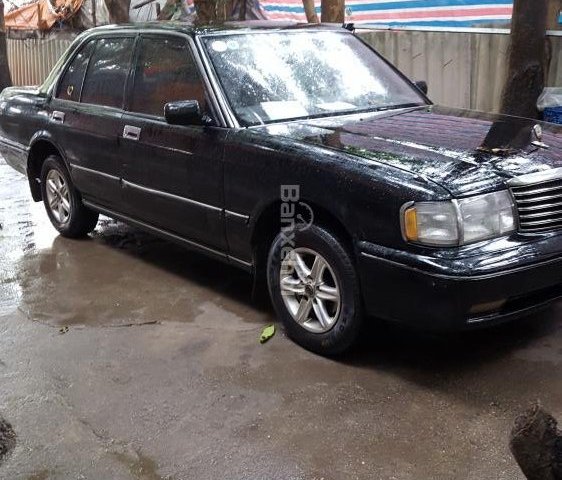 Bán ô tô Toyota Crown Royal đời 1995, màu đen, xe nhập