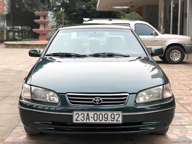 Cần bán xe Toyota Camry 2.2 GLi 2000, xe nhập