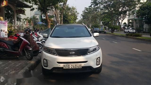 Bán xe Kia Sedona 2016, màu trắng 