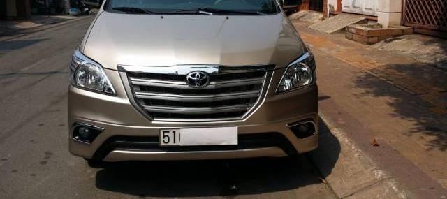 Bán Toyota Innova năm sản xuất 2015 xe gia đình, giá chỉ 610 triệu