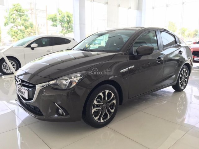 Cần bán Mazda 2 2018, hỗ trợ vay 90% - Có xe giao ngay. Liên hệ 0908360146 Toàn Mazda