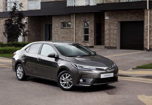 Bán Toyota Corolla altis đời 2018, giá 678tr