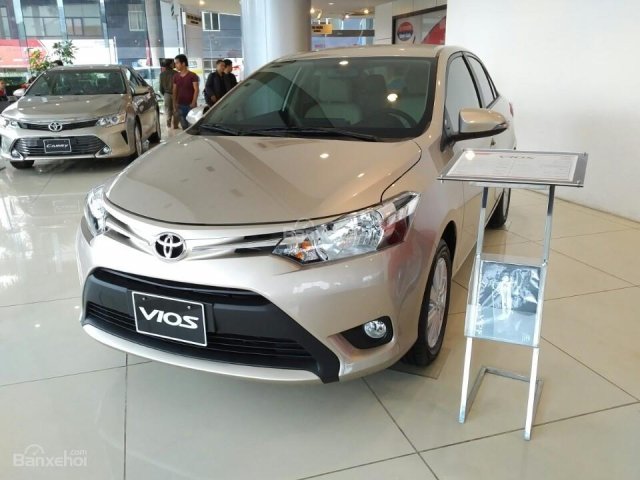 Toyota Vios 2018 giảm giá sốc, trả góp chỉ từ 150tr, lãi suất 0.6%/tháng, giao xe tận nhà, LH: 0984366837