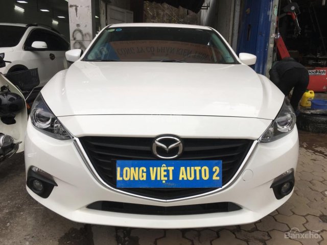 Bán xe Mazda Hatchback 1.5L năm sản xuất 2016, màu trắng