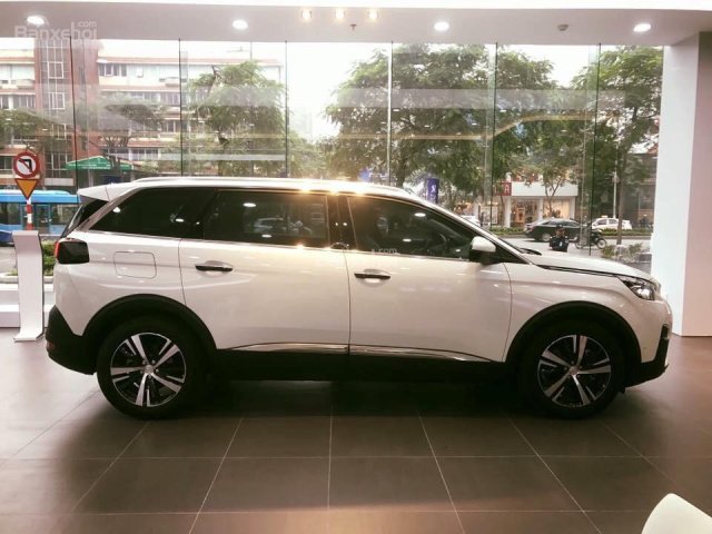 Peugeot Quảng Ninh bán Peugeot 5008 2018 màu trắng có xe giao ngay| Hotline: 0123.815.1118