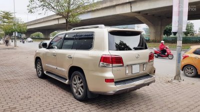 Bán ô tô Lexus LX 570 năm 2015, màu vàng, xe nhập chính chủ