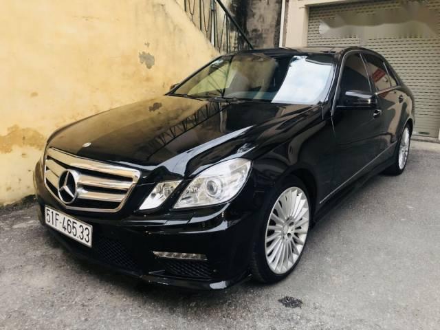 Cần bán gấp Mercedes đời 2011, màu đen