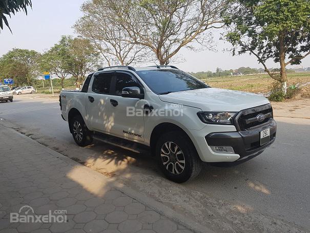 Bán ô tô Ford Ranger Wildtrak 3.2 năm 2016, màu trắng, xe nhập như mới