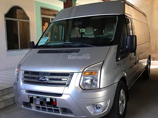 Cần bán Ford Transit Luxury đời 2014, màu bạc giá cạnh tranh