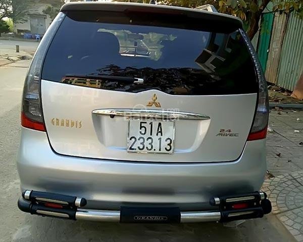 Bán ô tô Mitsubishi Grandis đời 2006, màu bạc