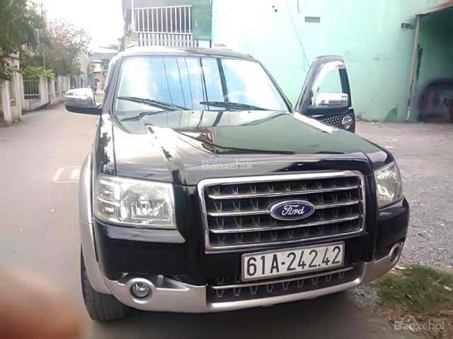 Bán Ford Everest sản xuất năm 2008, màu đen, 379 triệu