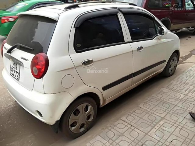 Cần bán xe Chevrolet Spark đời 2011, màu trắng chính chủ