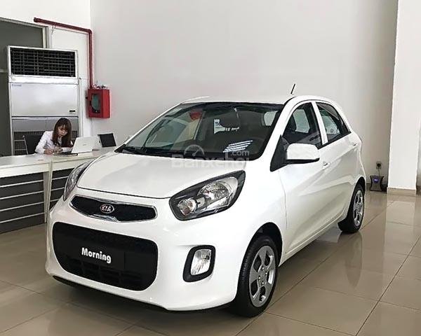 Bán xe Kia Morning 1.0 MT năm sản xuất 2018, màu trắng