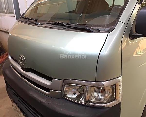 Bán Toyota Hiace 2.5 sản xuất năm 2010 chính chủ, giá tốt