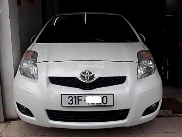 Bán xe Toyota Yaris 1.3 AT năm sản xuất 2009, màu trắng, nhập khẩu