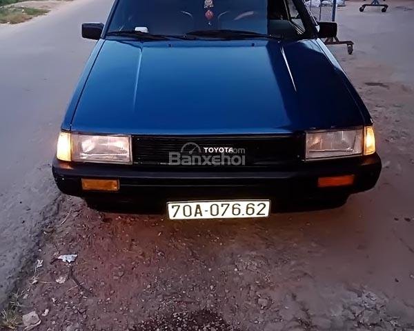 Bán gấp Toyota Corolla 1990, màu xanh lam, nhập khẩu