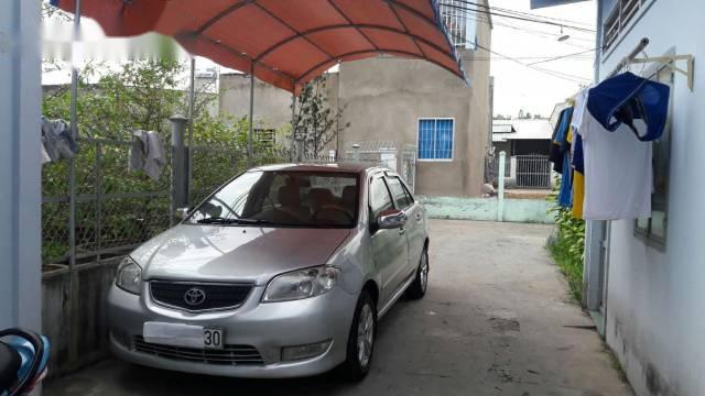 Bán xe Toyota Vios G năm sản xuất 2005, màu bạc còn mới