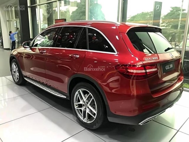 Bán Mercedes 300 4Matic sản xuất 2018 mới 100%