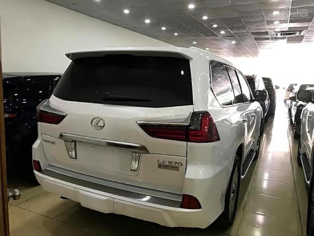 Bán Lexus LX 570 năm sản xuất 2016, màu trắng, nhập khẩu 