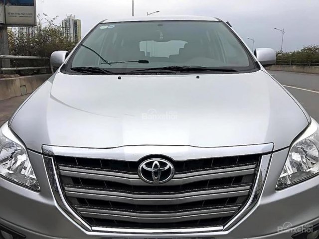 Bán Toyota Innova 2.0G năm 2014, màu bạc  