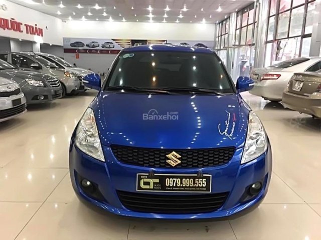 Cần bán lại xe Suzuki Swift đời 2015, màu xanh lam