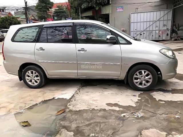 Bán Toyota Innova G năm 2006, màu bạc chính chủ, giá tốt