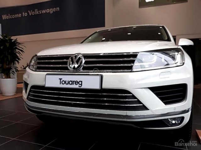 Bán xe Volkswagen Touareg năm 2016, màu trắng, nhập khẩu nguyên chiếc