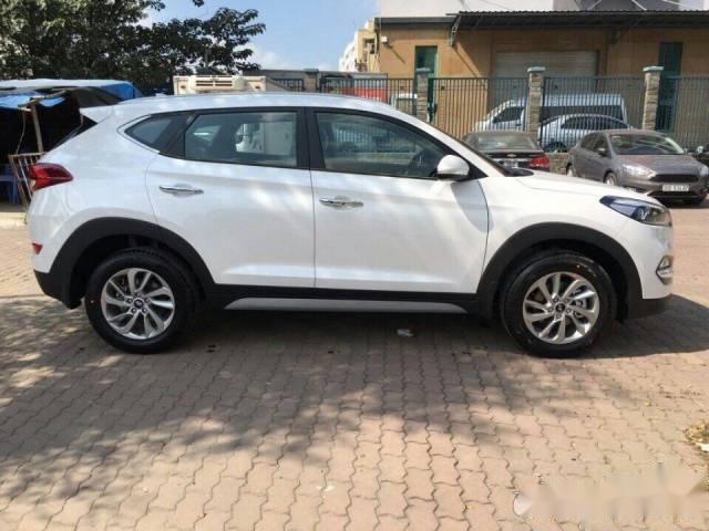 Bán Hyundai Tucson đời 2018, màu trắng, 760 triệu