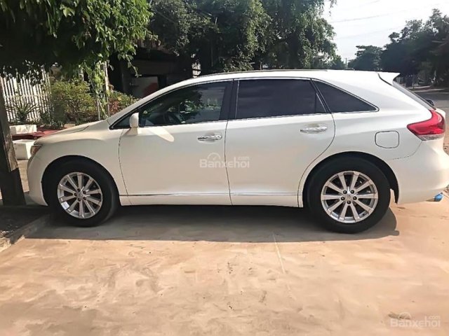 Bán ô tô Toyota Venza sản xuất năm 2009, màu trắng, xe nhập, 850 triệu