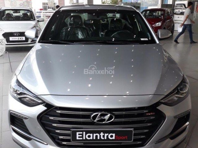 Bán xe Elantra Sport 1.6 AT, có sẵn tại Hyundai Cần Thơ