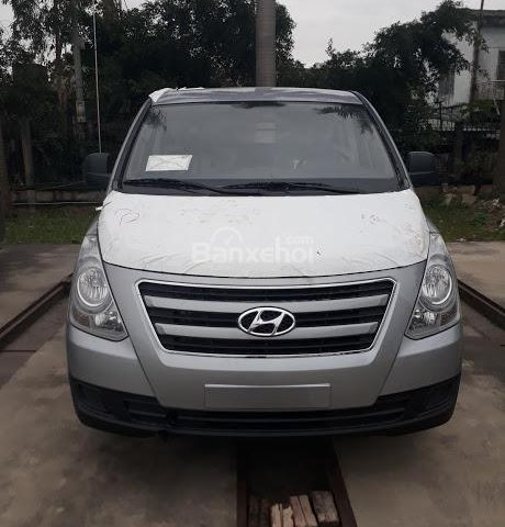 Hyundai Giải Phóng - Bán xe Hyundai Starex 6 chỗ bán tải, xe rộng rãi, chất lượng tốt, giao xe ngay