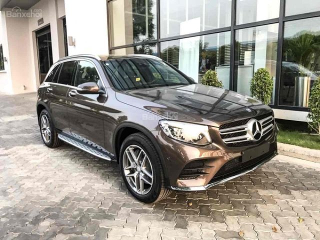 Bán Mercedes GLC 300 AMG 2019 - SUV thể thao cao cấp - Hỗ trợ 80% Bank - Ưu đãi hấp dẫn - LH 0919528520