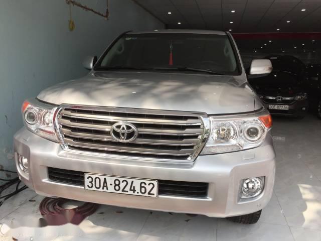 Cần bán lại xe Toyota Land Cruiser 2015, giá tốt