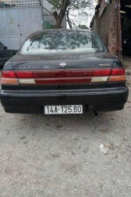 Cần bán gấp Nissan Cefiro năm 1996, màu đen