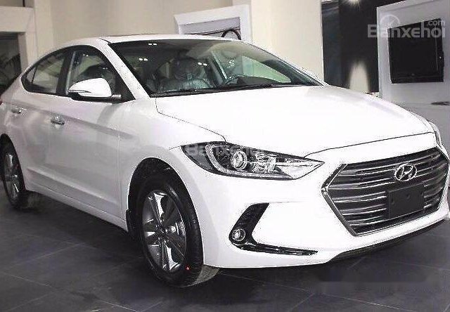 Bán Hyundai Elantra 1.6 AT 2018, Hyundai Đắk Nông - Đắk Lắk - Mr. Trung: 0935.751.516, hỗ trợ trả góp 80%, giá cực tốt