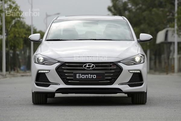 Bán Hyundai Elantra Sport 2018, Hyundai Đắk Lắk - Mr. Trung: 0935.751.516 - Hỗ trợ trả góp 80%, giá cực tốt