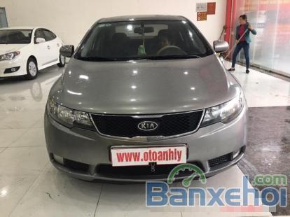 Bán Kia Forte sản xuất 2010, màu bạc, giá 355tr