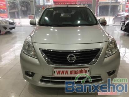 Bán xe Nissan Sunny đời 2016, màu bạc  