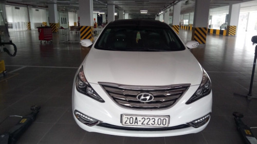 Chính chủ bán Hyundai Sonata Y20 2.0 AT đời 2009, màu trắng