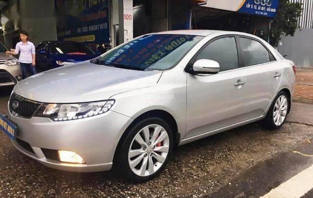 Cần bán xe Kia Forte 2014, màu bạc xe gia đình