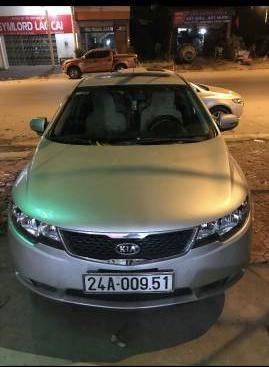 Bán xe Kia Forte đời 2012, màu bạc như mới