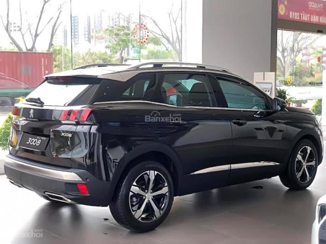 Bán xe Peugeot 3008 1.6 AT đời 2018, màu đen