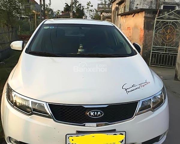 Bán xe Kia Cerato 2010, màu trắng, nhập khẩu nguyên chiếc, giá tốt