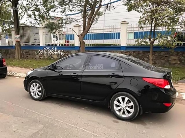 Cần bán xe Hyundai Accent 2014, màu đen số sàn giá cạnh tranh