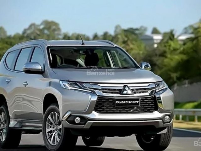 Cần bán Mitsubishi Pajero Sport 3.0G sản xuất năm 2018, màu bạc, nhập khẩu